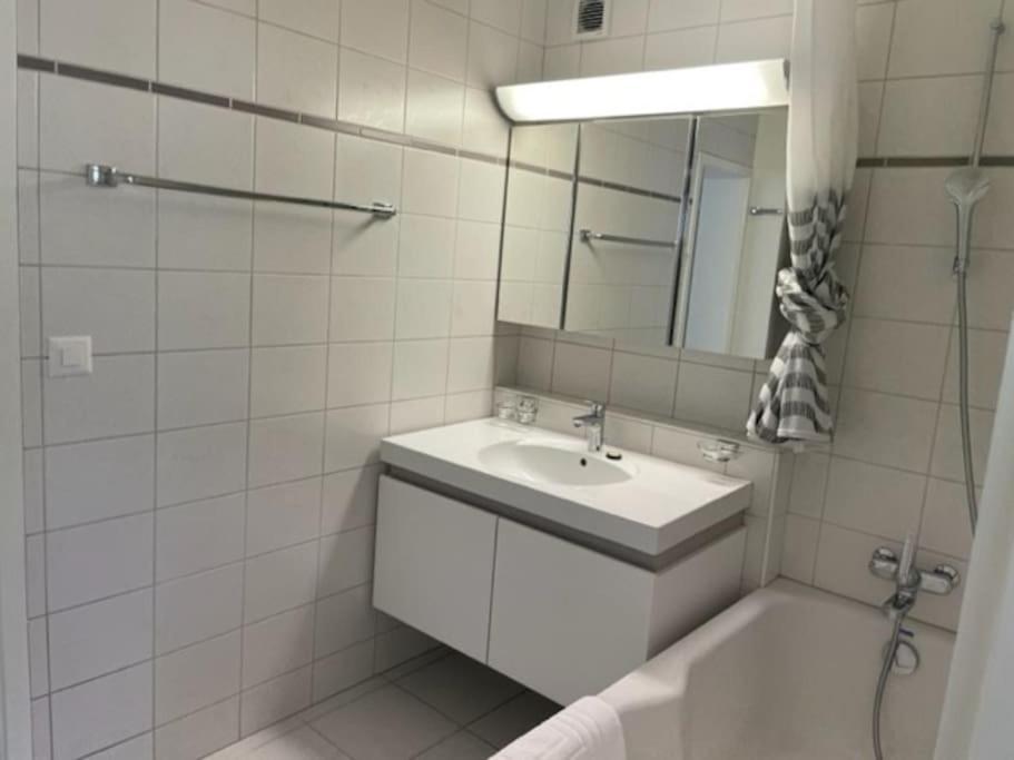 Beautiful, Quite And Very Central 2 Bedroom Flat ซูริก ภายนอก รูปภาพ