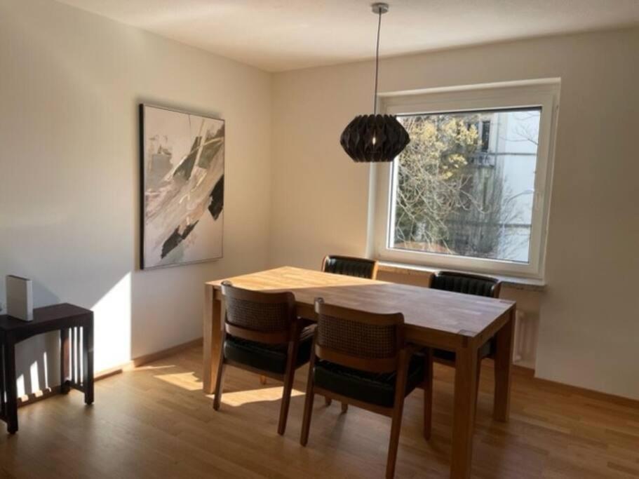 Beautiful, Quite And Very Central 2 Bedroom Flat ซูริก ภายนอก รูปภาพ